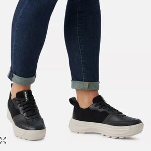 Sorel Ona 503 Black Leather Everyday Low Top Platform Lace-up Sneakers 10